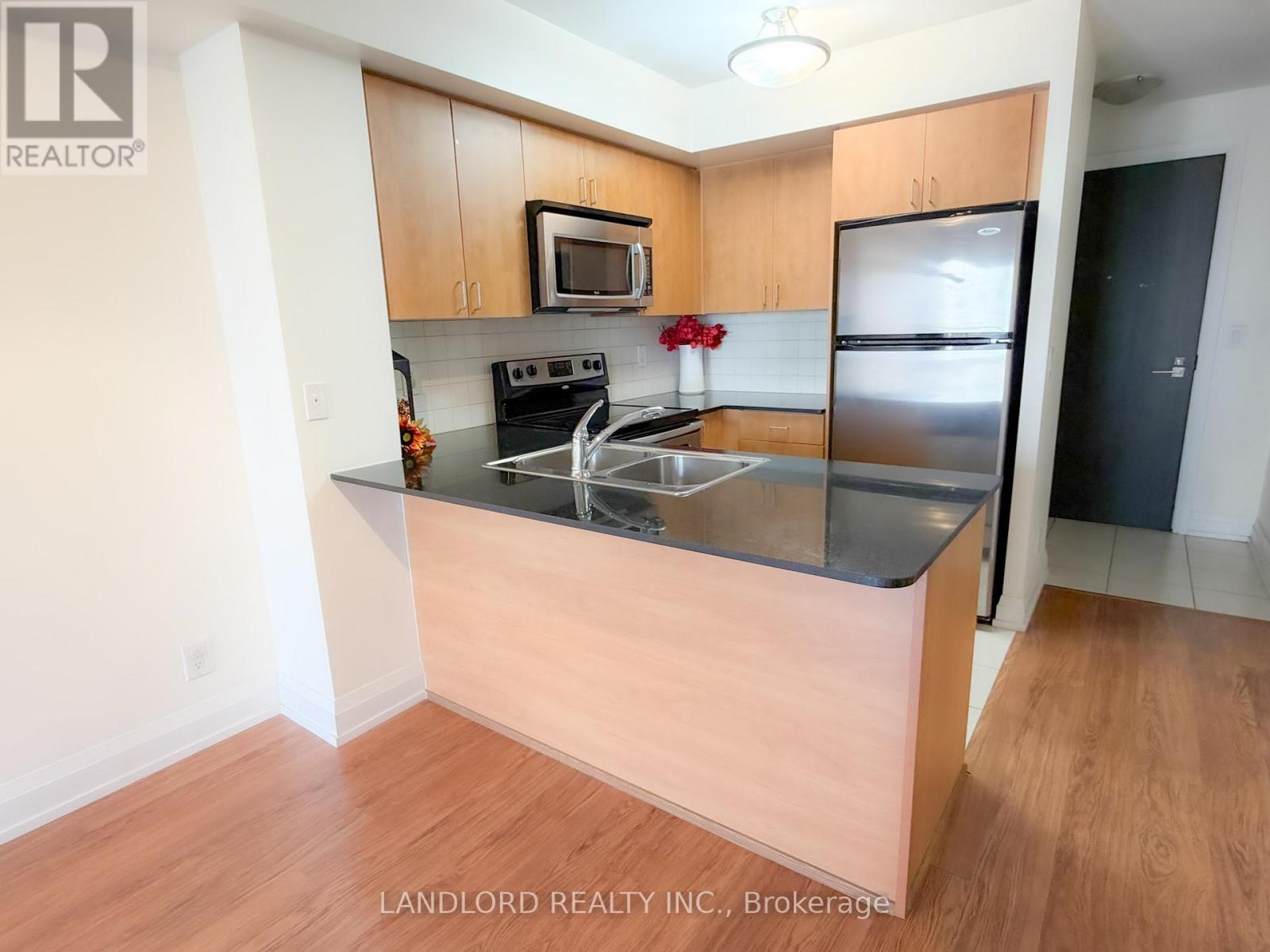 801 - 1070 Sheppard Avenue W, Toronto, Ontario  M3J 0G8 - Photo 2 - W12734446