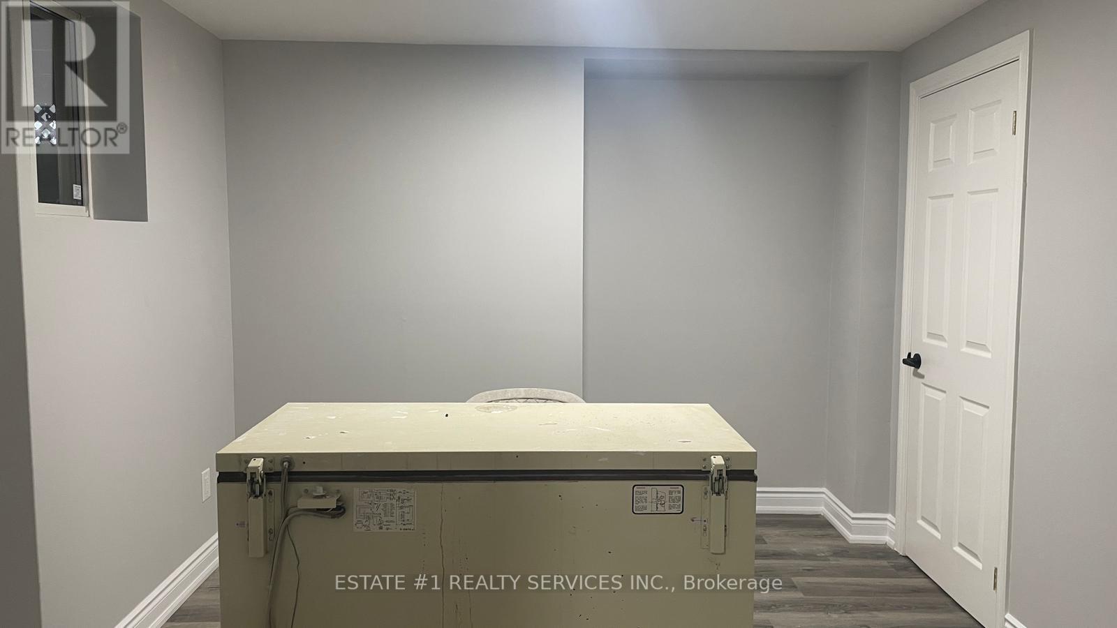 42 Napanee Street, Brampton (Westgate), Ontario  L6X 4Y4 - Photo 10 - W12693946