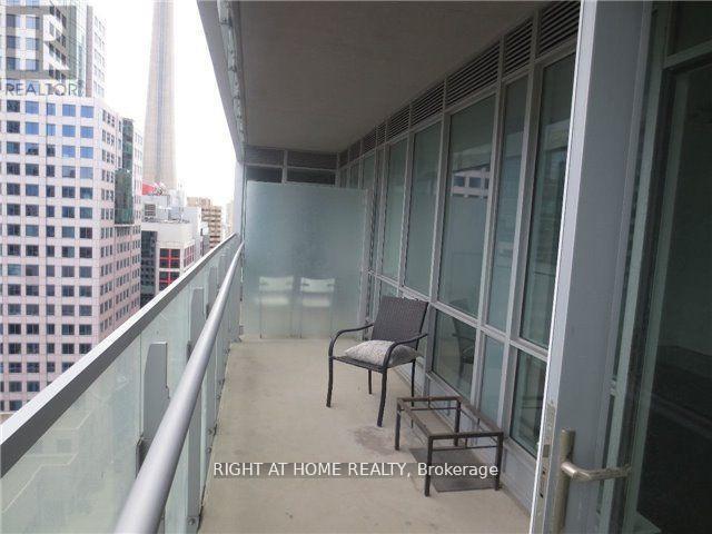 1710 - 80 John Street, Toronto, Ontario  M5V 3X4 - Photo 10 - C12741222