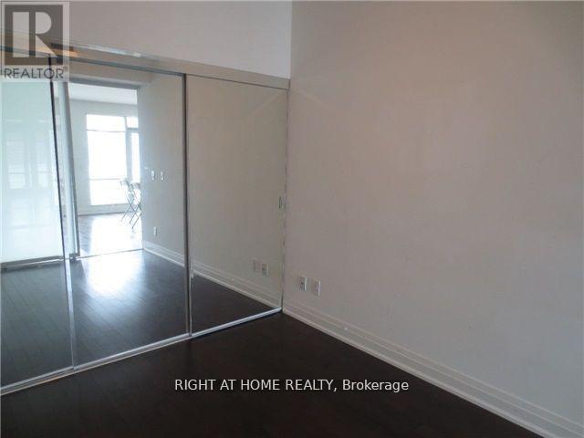 1710 - 80 John Street, Toronto, Ontario  M5V 3X4 - Photo 7 - C12741222