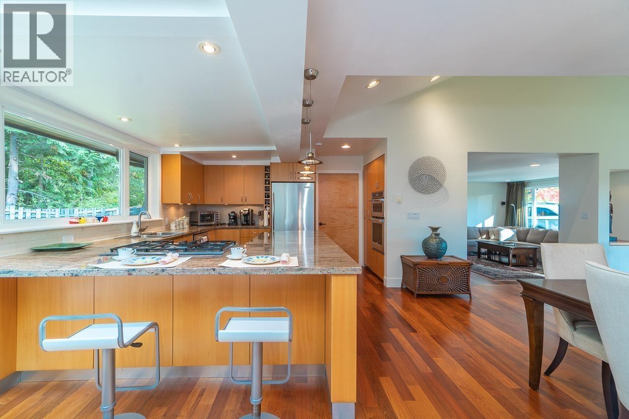 81 Morven Drive, West Vancouver, British Columbia  V7S 1B3 - Photo 10 - R3084739