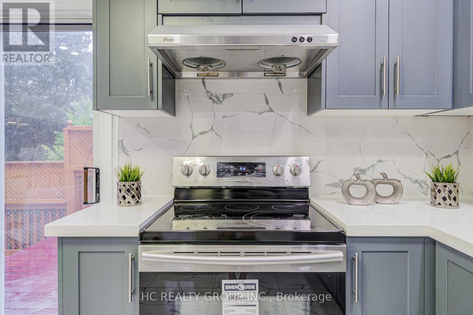 23 Boarhill Drive, Toronto, Ontario  M1S 2L9 - Photo 7 - E12741216