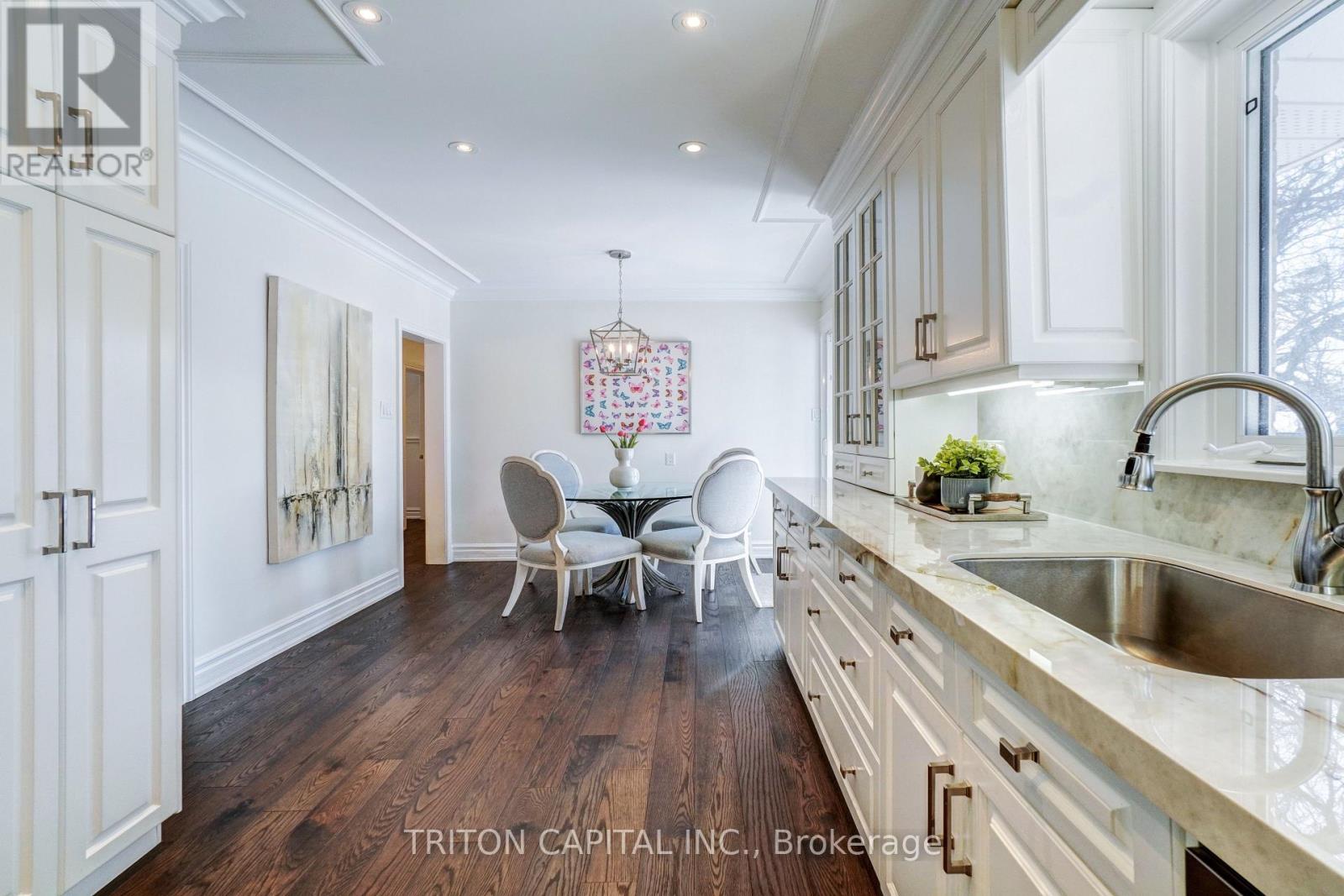 53 Princess Anne Crescent, Toronto, Ontario  M9A 2P3 - Photo 12 - W12741208