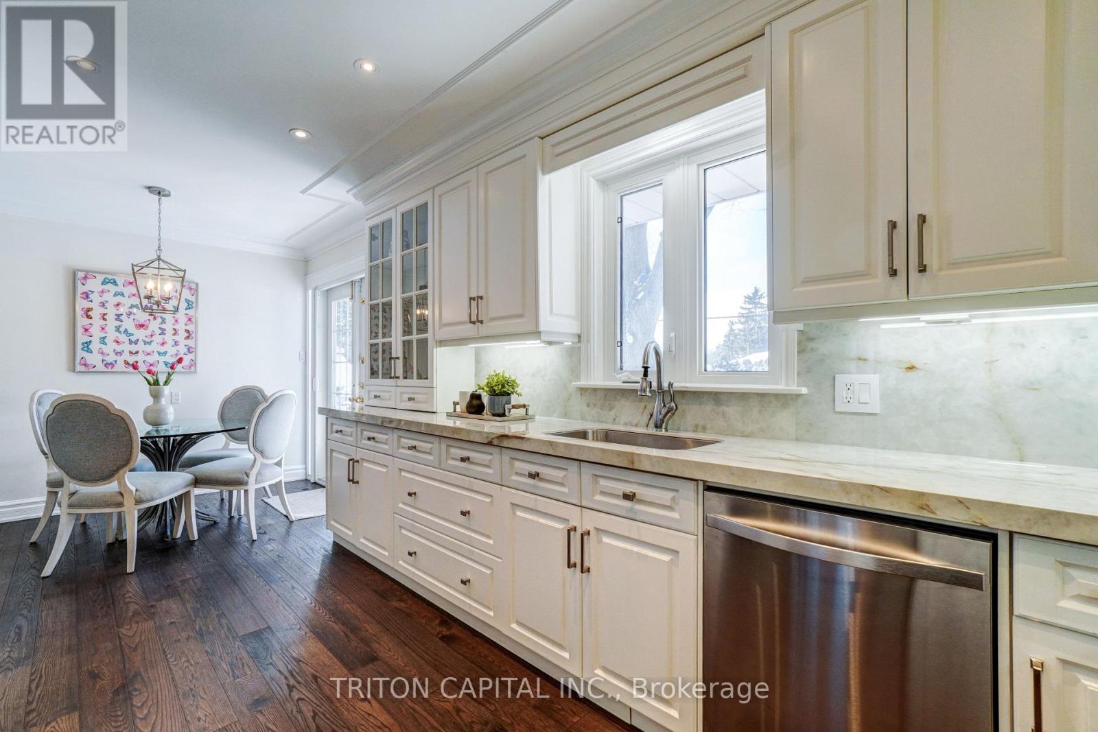 53 Princess Anne Crescent, Toronto, Ontario  M9A 2P3 - Photo 13 - W12741208