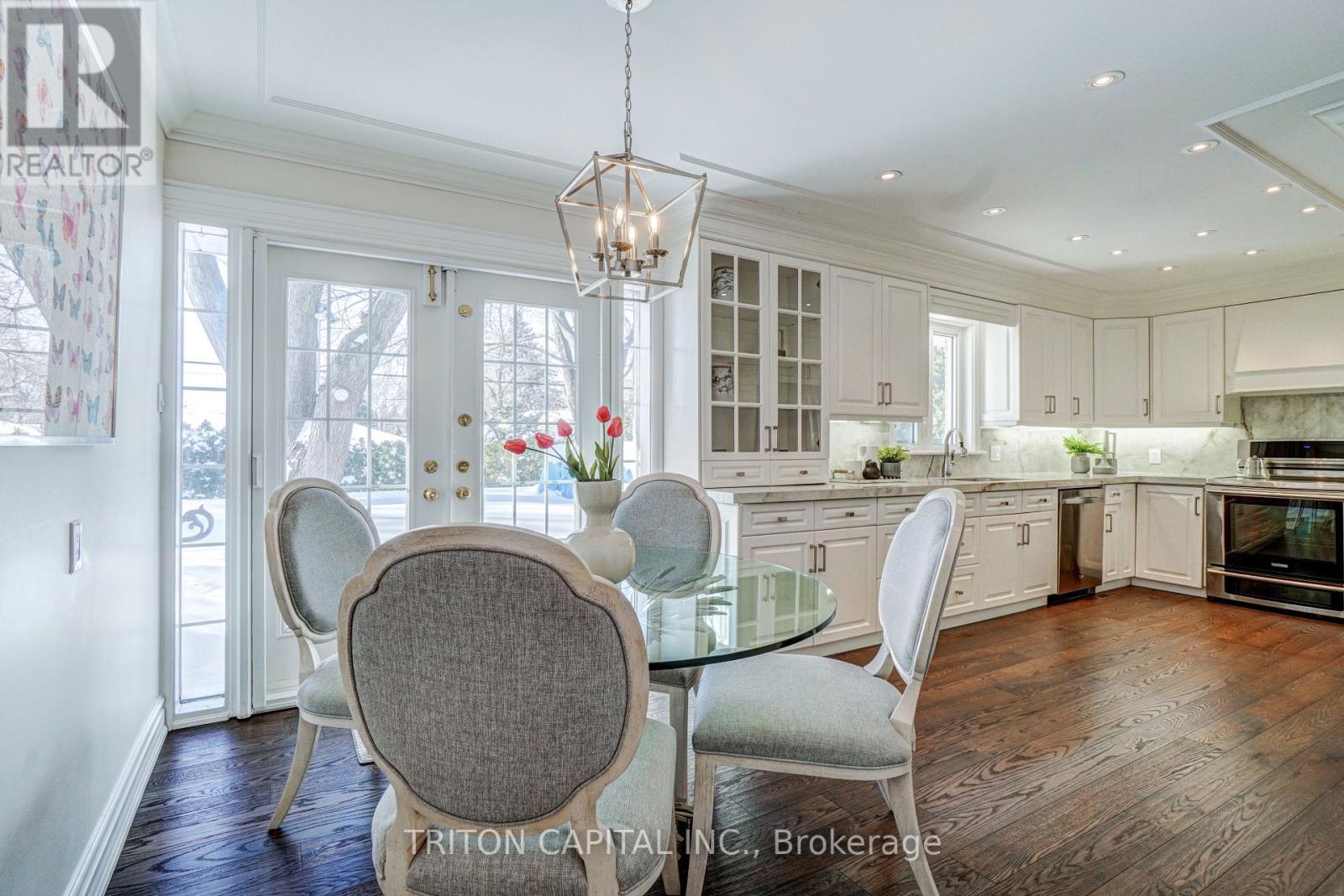 53 Princess Anne Crescent, Toronto, Ontario  M9A 2P3 - Photo 15 - W12741208