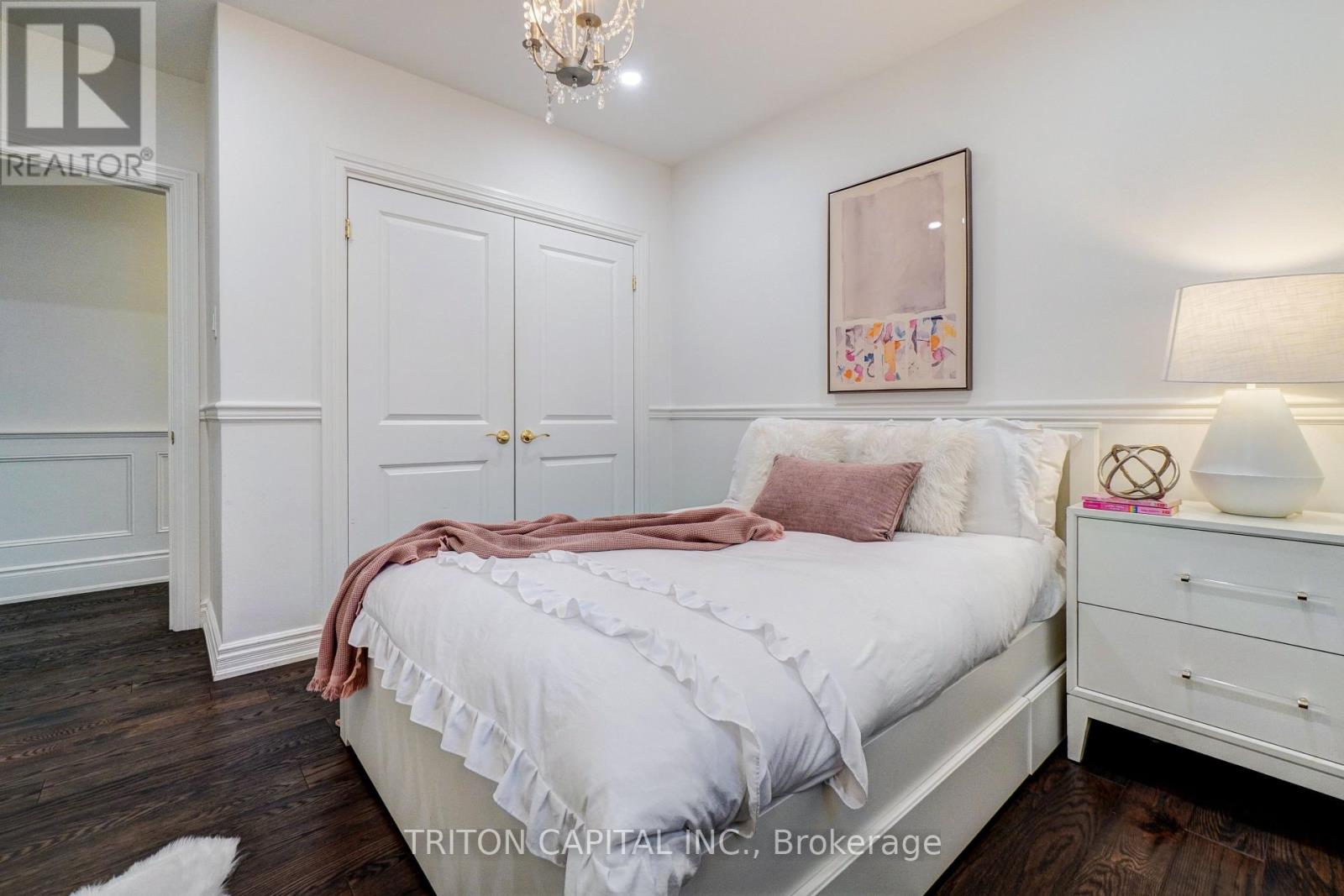 53 Princess Anne Crescent, Toronto, Ontario  M9A 2P3 - Photo 21 - W12741208