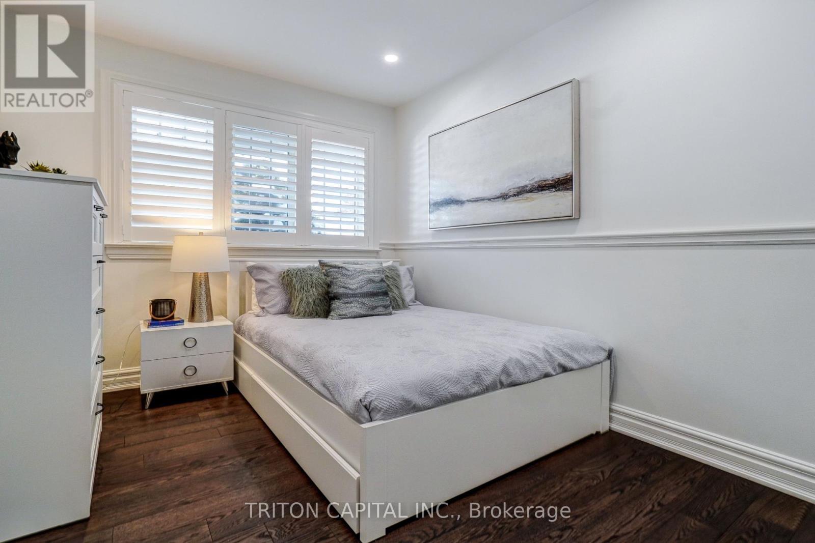 53 Princess Anne Crescent, Toronto, Ontario  M9A 2P3 - Photo 22 - W12741208