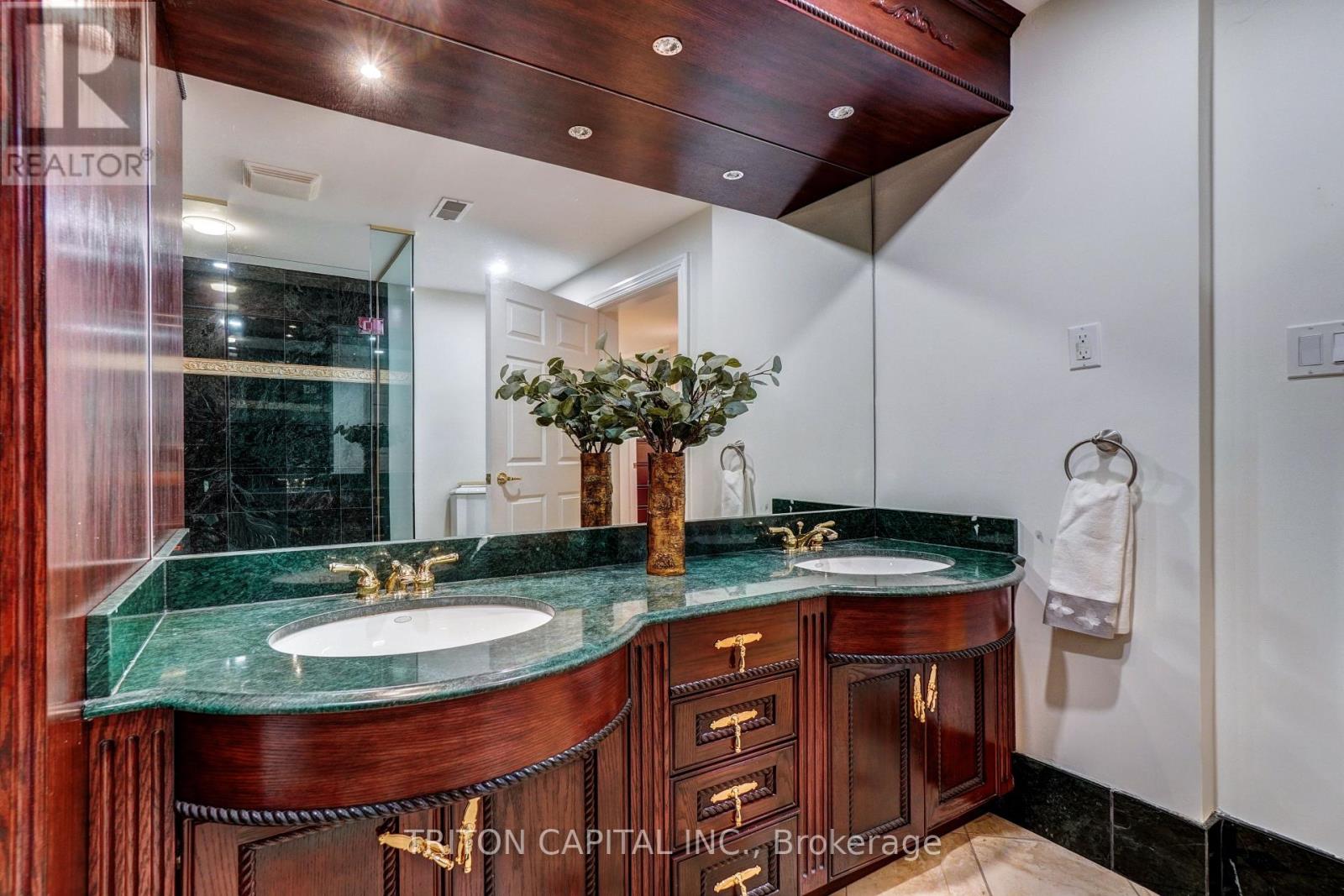 53 Princess Anne Crescent, Toronto, Ontario  M9A 2P3 - Photo 34 - W12741208