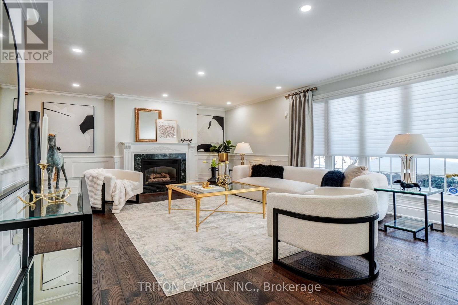 53 Princess Anne Crescent, Toronto, Ontario  M9A 2P3 - Photo 4 - W12741208