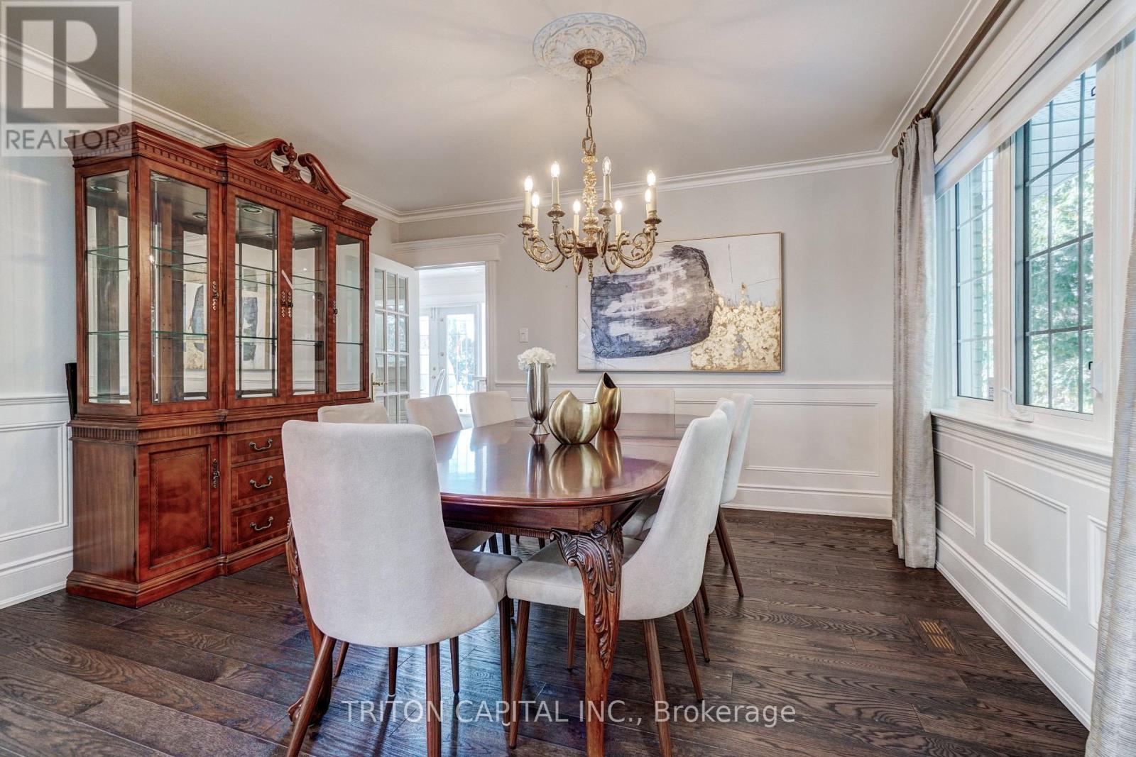 53 Princess Anne Crescent, Toronto, Ontario  M9A 2P3 - Photo 8 - W12741208