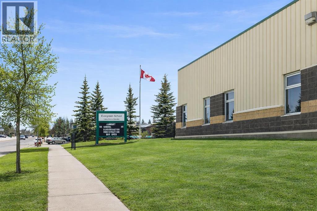 443 Everbrook Way Sw, Calgary, Alberta  T2Y 0A6 - Photo 46 - A2282511
