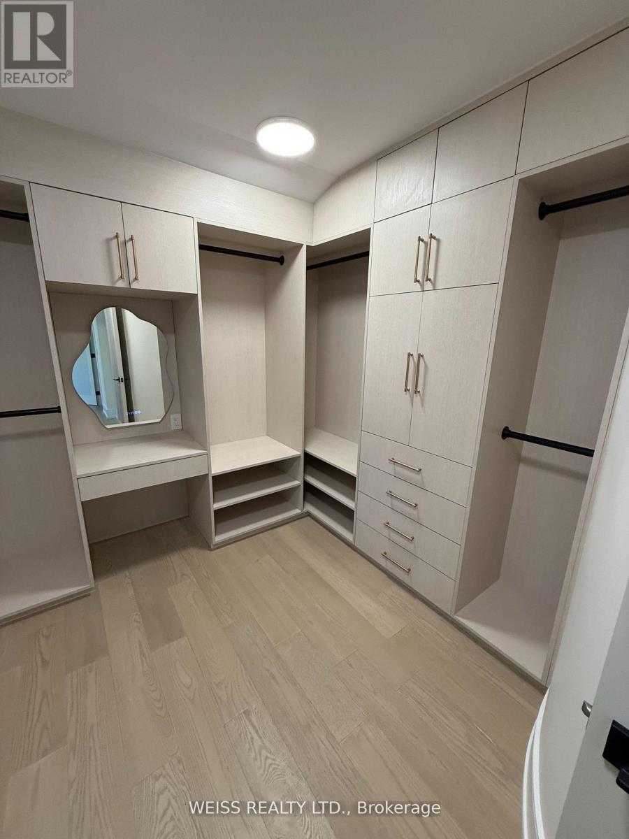 137 Bannockburn Avenue, Toronto, Ontario  M5M 2N4 - Photo 11 - C12741234