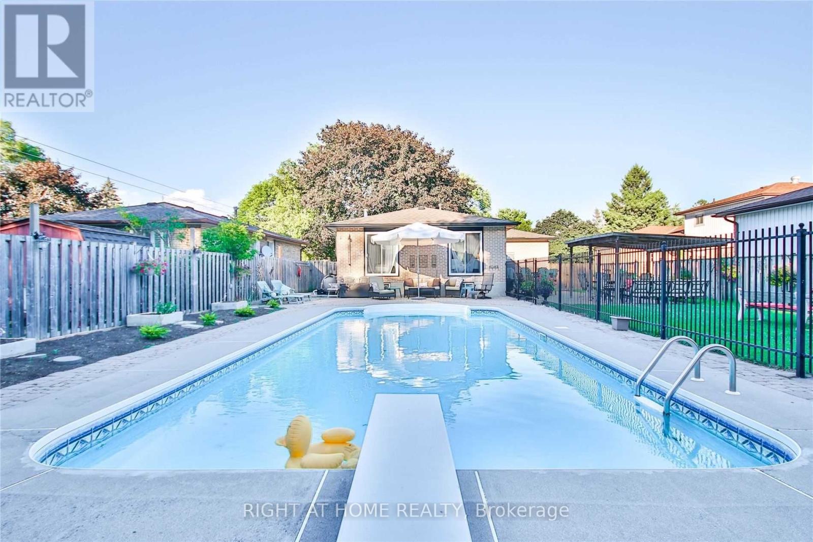 10 Jacwin Drive, Ajax, Ontario  L1S 6H8 - Photo 33 - E12741252