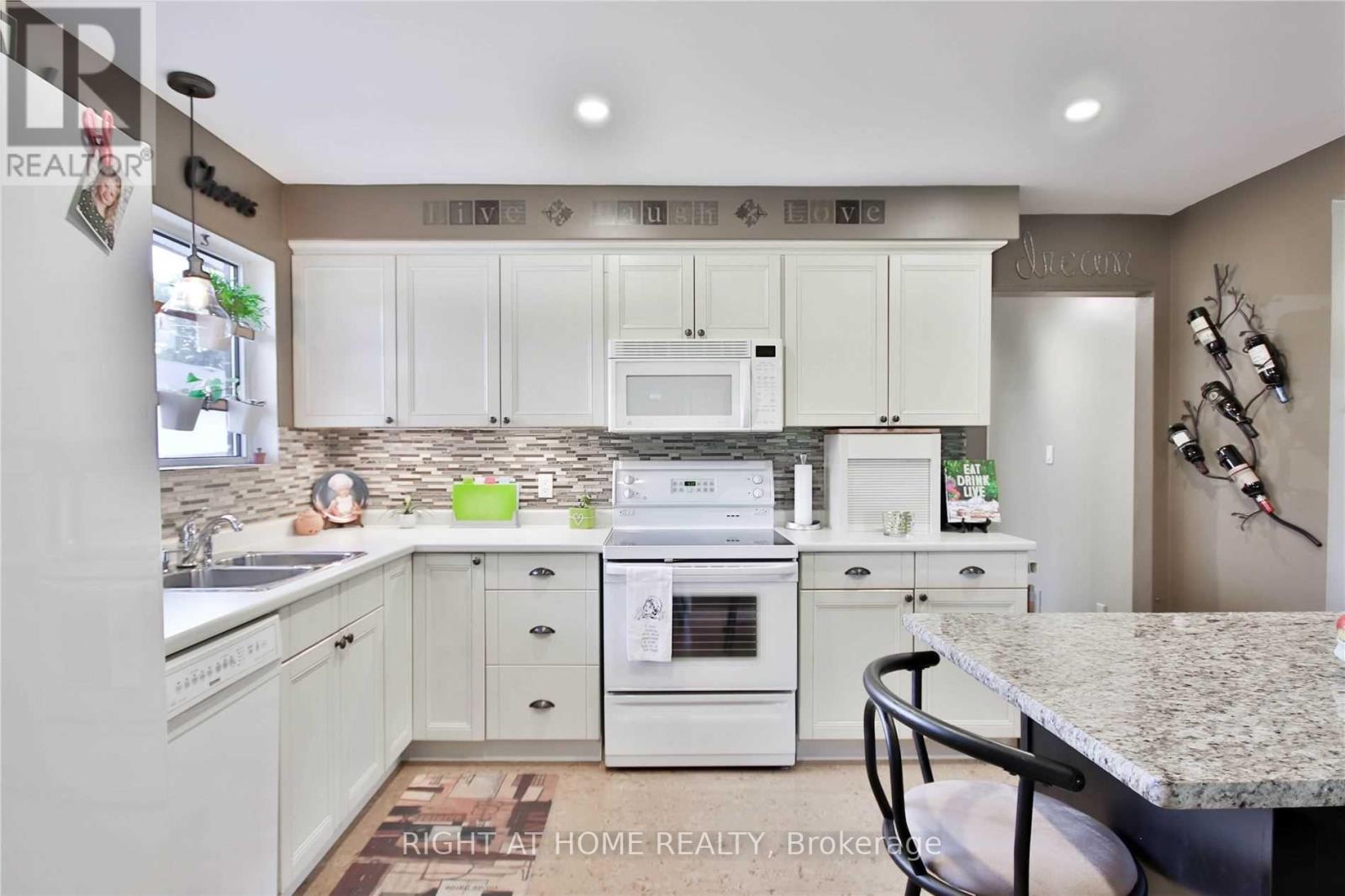 10 Jacwin Drive, Ajax, Ontario  L1S 6H8 - Photo 8 - E12741252