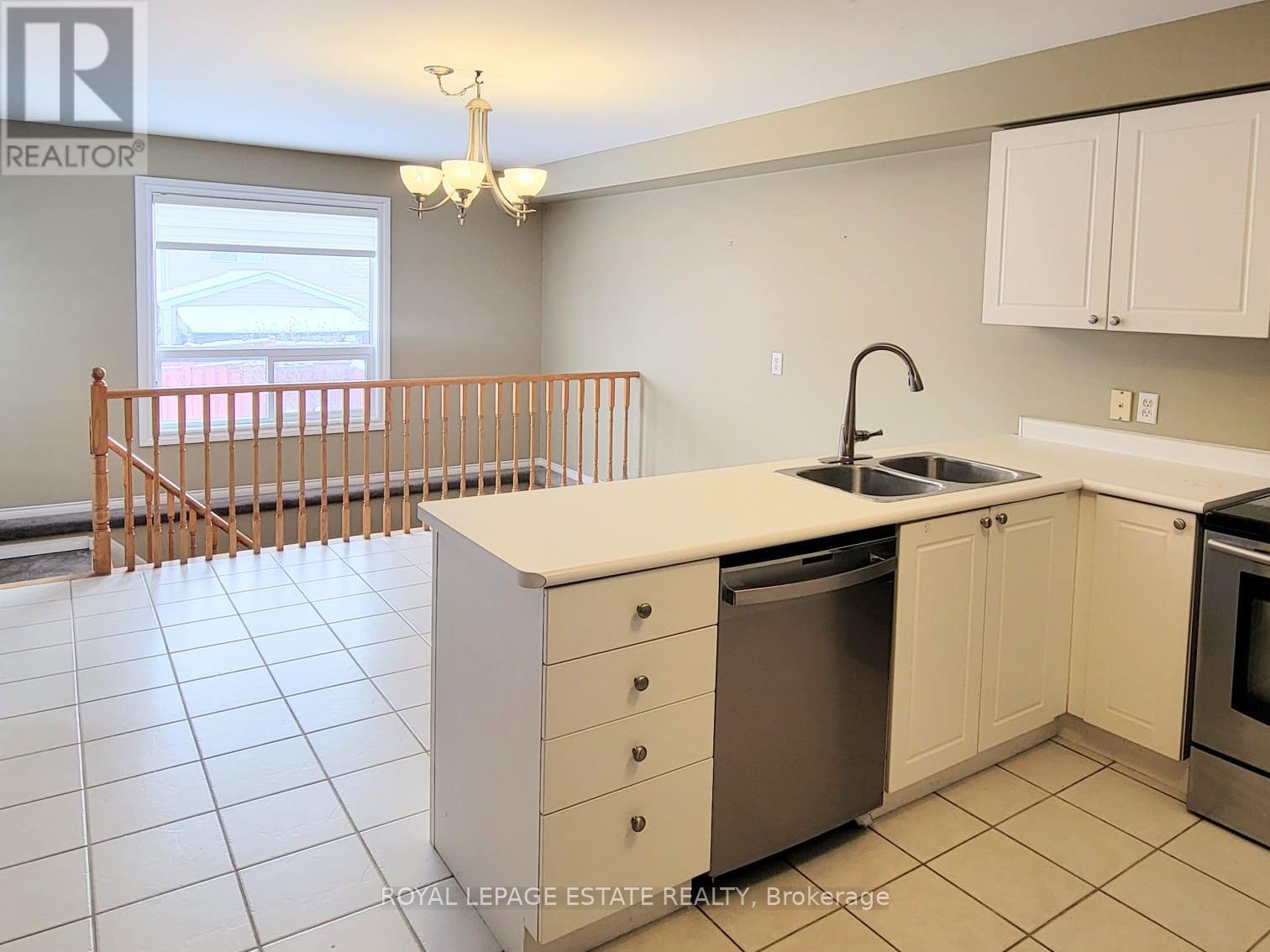 929 Glenbourne Court, Oshawa, Ontario  L1K 2P8 - Photo 9 - E12741264