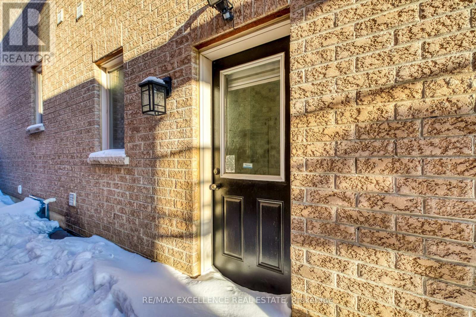 9 Natronia Trail, Brampton, Ontario  L6P 3N1 - Photo 47 - W12741242