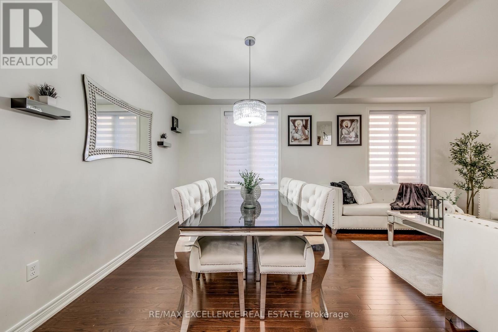 9 Natronia Trail, Brampton, Ontario  L6P 3N1 - Photo 8 - W12741242