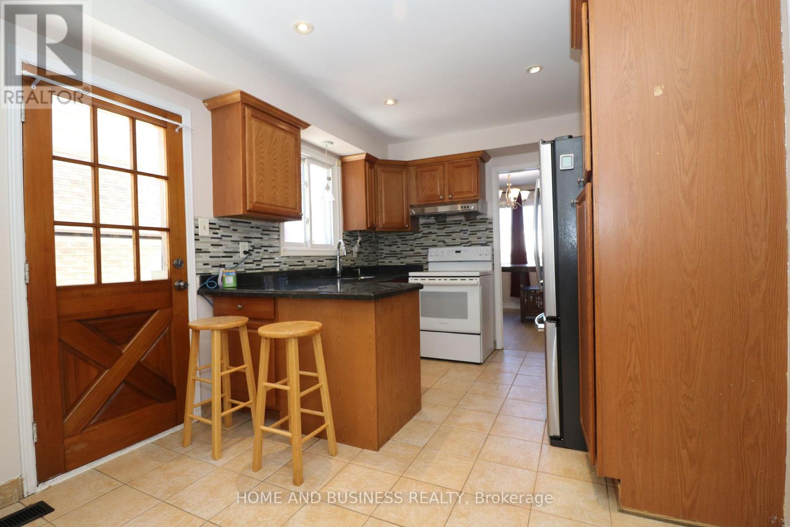 10 Hudson Drive W, Brampton, Ontario  L6Y 2N7 - Photo 12 - W12741274