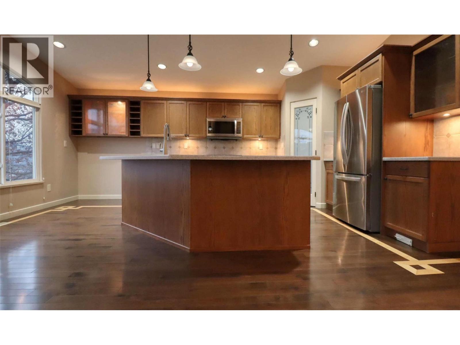 768 Rosewood Crescent, Kamloops, British Columbia  V2H 1S3 - Photo 12 - 10374248