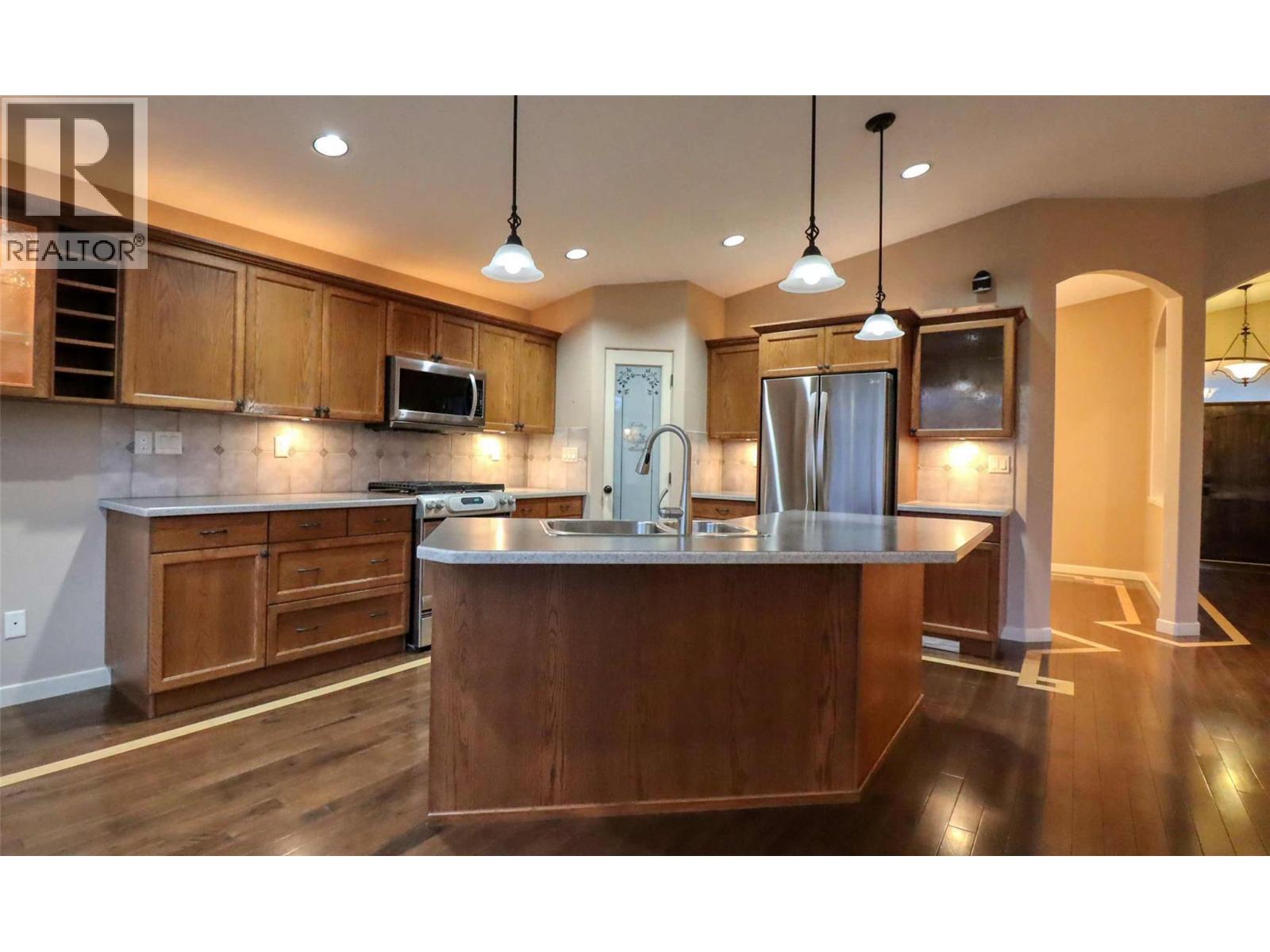 768 Rosewood Crescent, Kamloops, British Columbia  V2H 1S3 - Photo 18 - 10374248