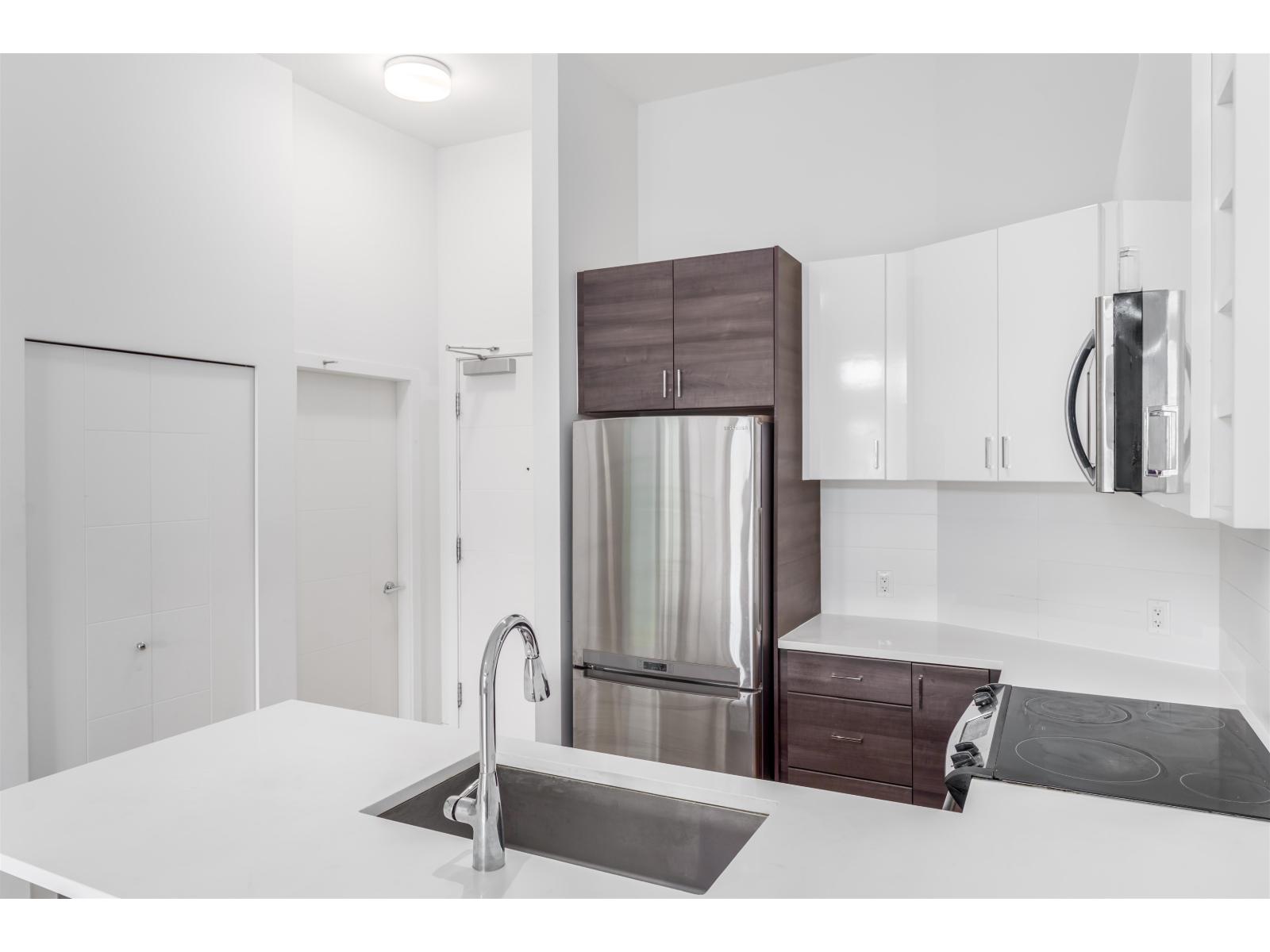 410 13919 Fraser Highway, Surrey, British Columbia  V3T 4E6 - Photo 12 - R3078485