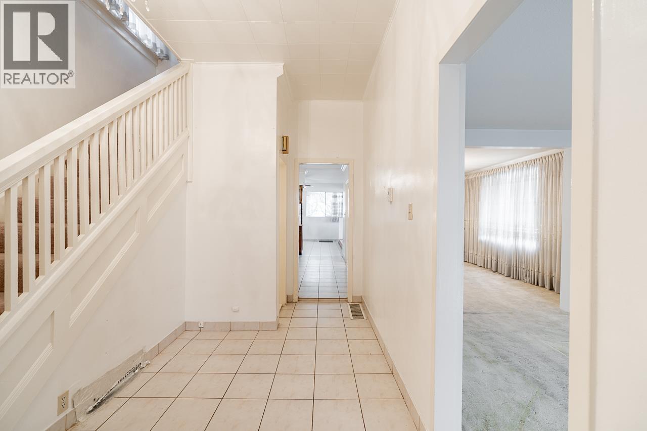 2604 E 19th Avenue, Vancouver, British Columbia  V5M 2S4 - Photo 3 - R3084733