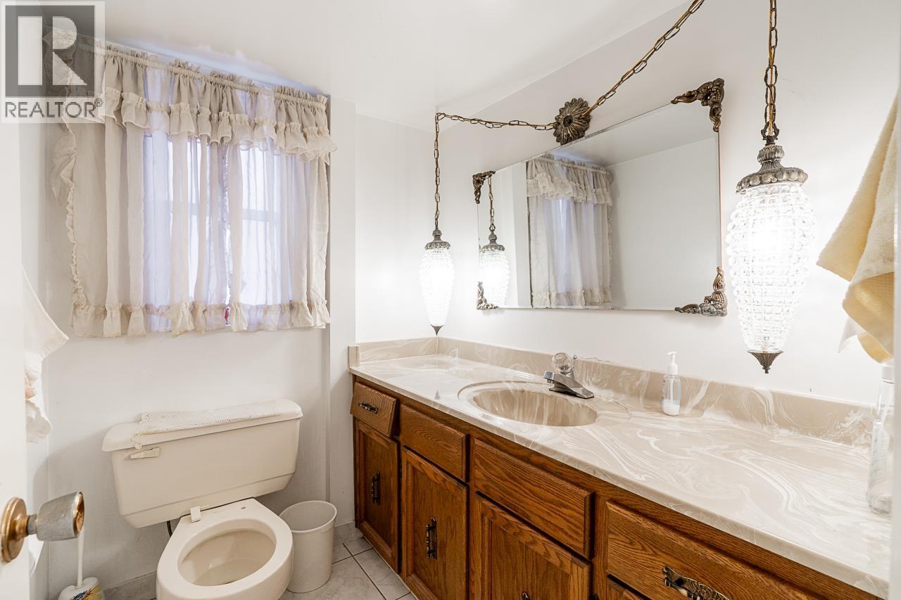 2604 E 19th Avenue, Vancouver, British Columbia  V5M 2S4 - Photo 13 - R3084733