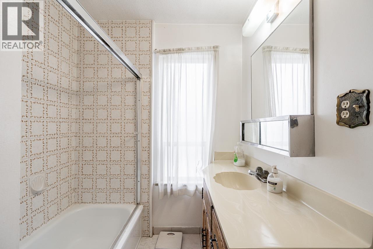 2604 E 19th Avenue, Vancouver, British Columbia  V5M 2S4 - Photo 14 - R3084733