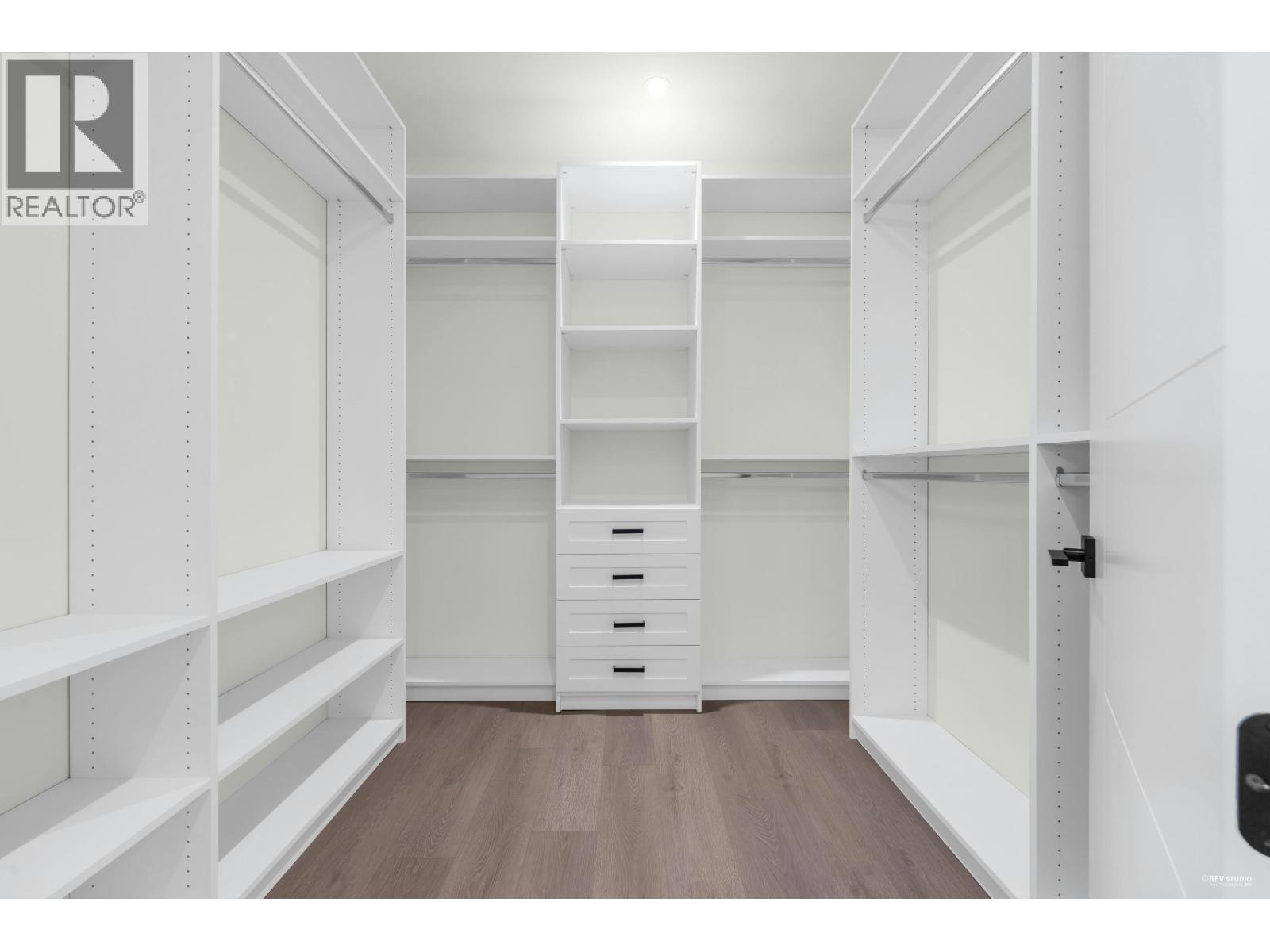 Listing Picture 34 of 40 : 3651 FRANCIS ROAD, Richmond / 烈治文 - 魯藝地產 Yvonne Lu Group - MLS Medallion Club Member