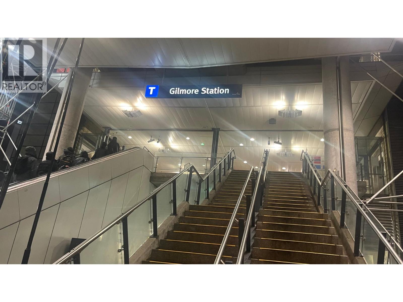 Listing Picture 32 of 35 : 909 2108 GILMORE AVENUE, Burnaby / 本拿比 - 魯藝地產 Yvonne Lu Group - MLS Medallion Club Member