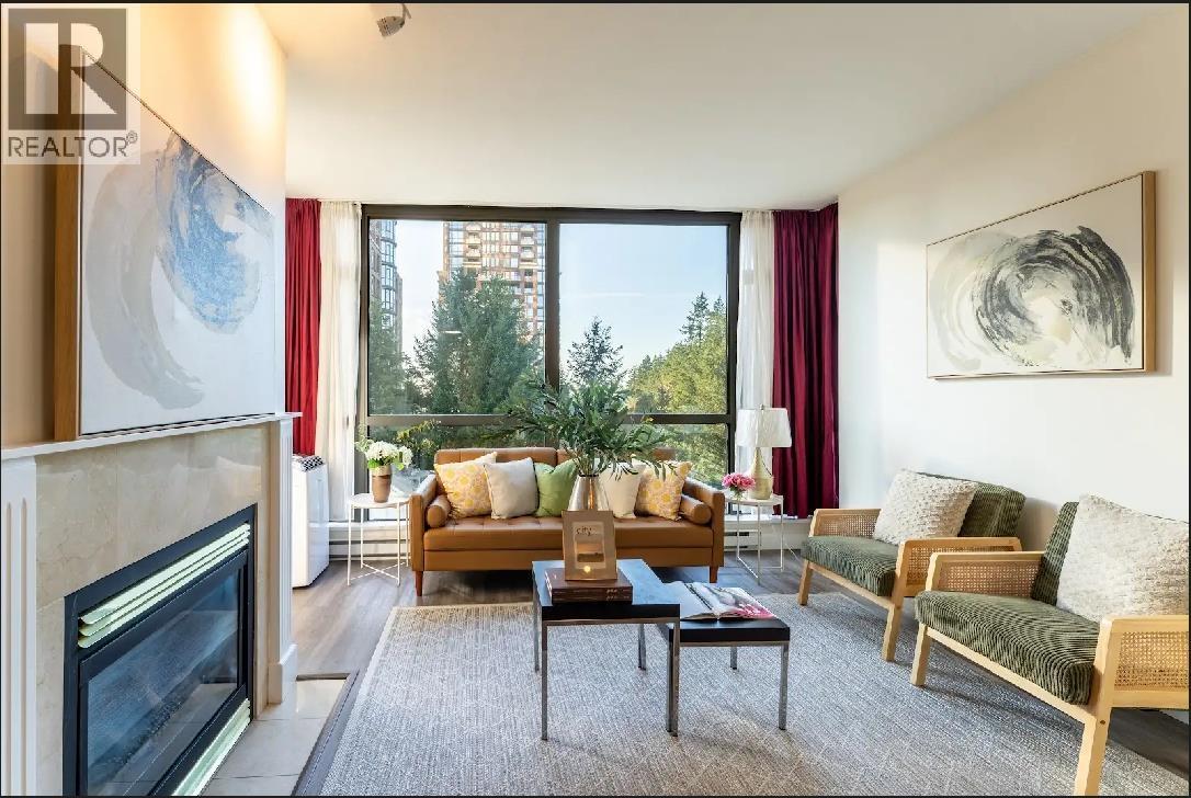 Listing Picture 2 of 27 : 407 6837 STATION HILL DRIVE, Burnaby / 本拿比 - 魯藝地產 Yvonne Lu Group - MLS Medallion Club Member