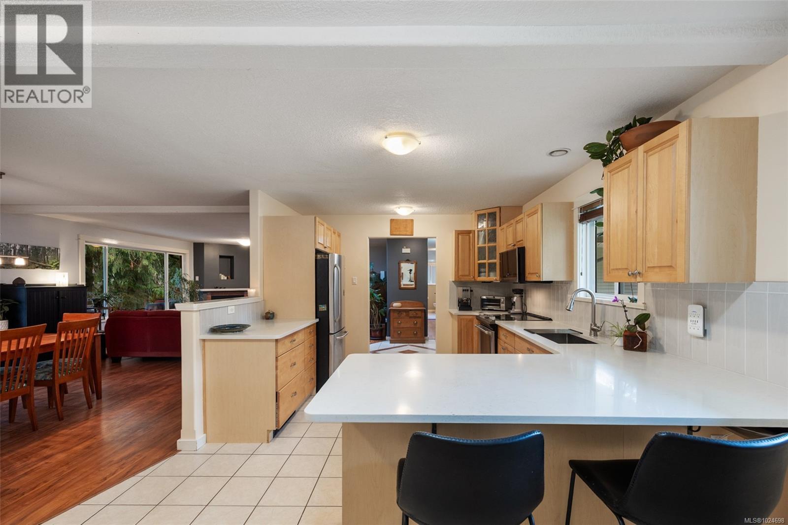 2651 Crystal Dr, Courtenay, British Columbia  V9N 9K1 - Photo 6 - 1024698