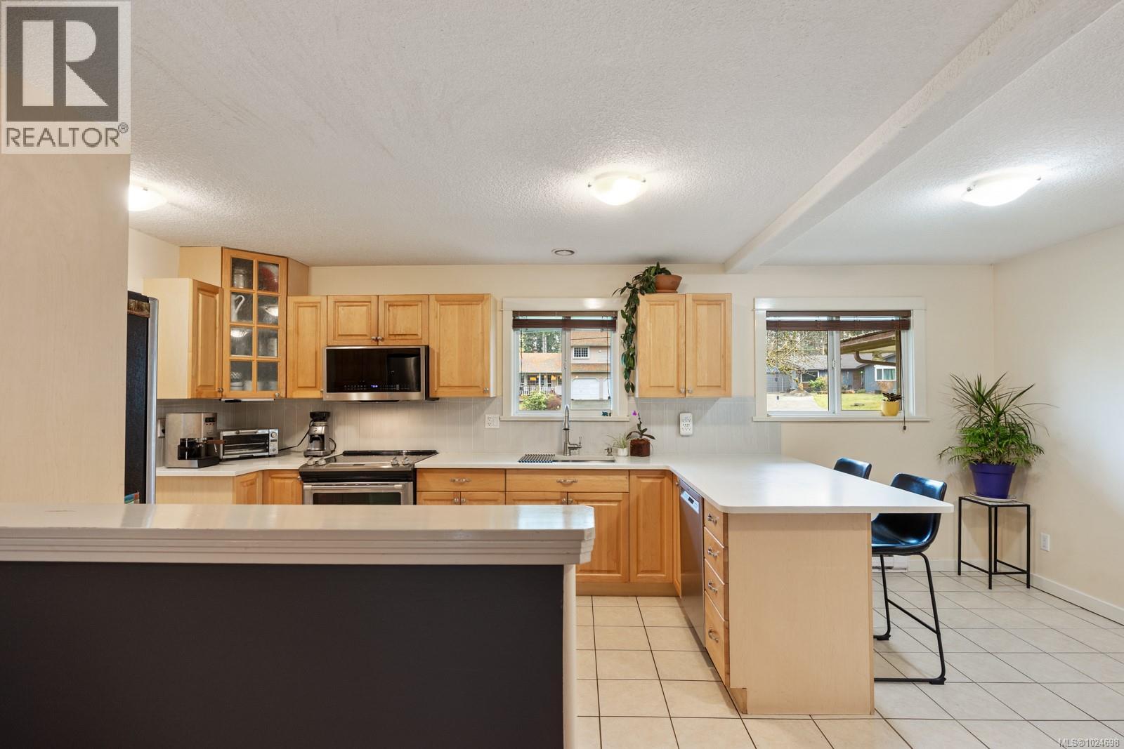 2651 Crystal Dr, Courtenay, British Columbia  V9N 9K1 - Photo 8 - 1024698