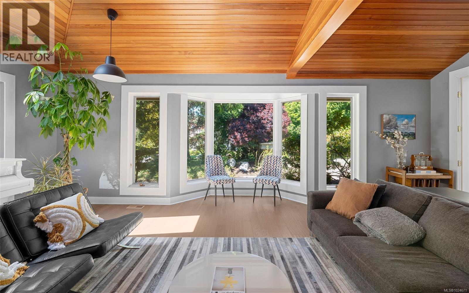 2895 Lansdowne Rd, Oak Bay, British Columbia  V8R 3P8 - Photo 10 - 1024671