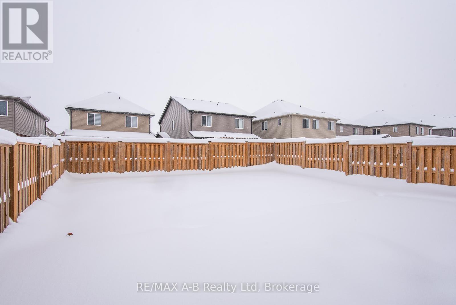 31 Davidson Drive, Stratford, Ontario  N5A 0J5 - Photo 2 - X12639146