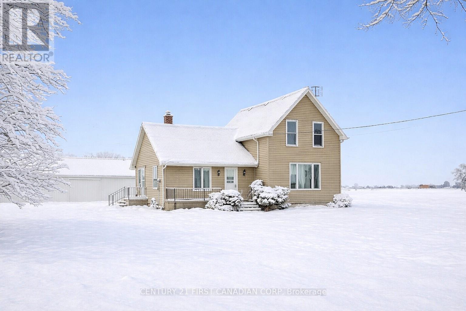 20385 Port Road, Chatham-Kent, Ontario  N0P 1W0 - Photo 1 - X12741342