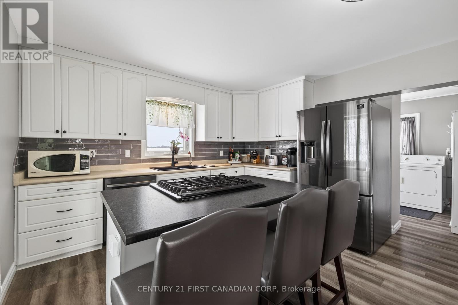 20385 Port Road, Chatham-Kent, Ontario  N0P 1W0 - Photo 3 - X12741342