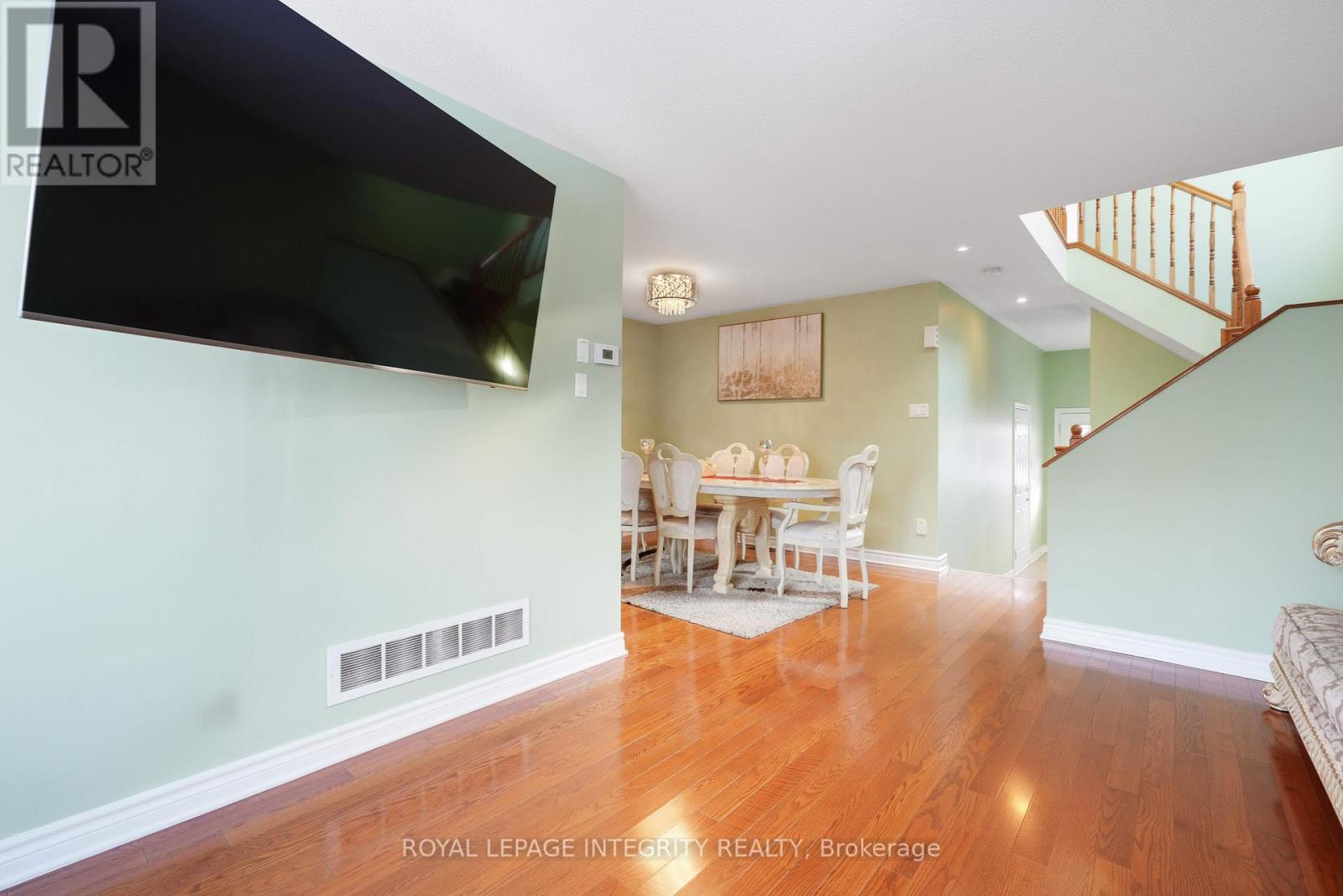 901 Ashenvale Way, Ottawa, Ontario  K4A 0R8 - Photo 11 - X12741322