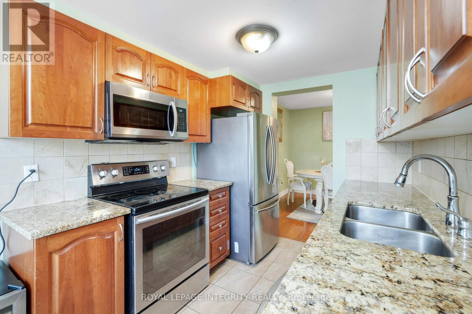 901 Ashenvale Way, Ottawa, Ontario  K4A 0R8 - Photo 16 - X12741322