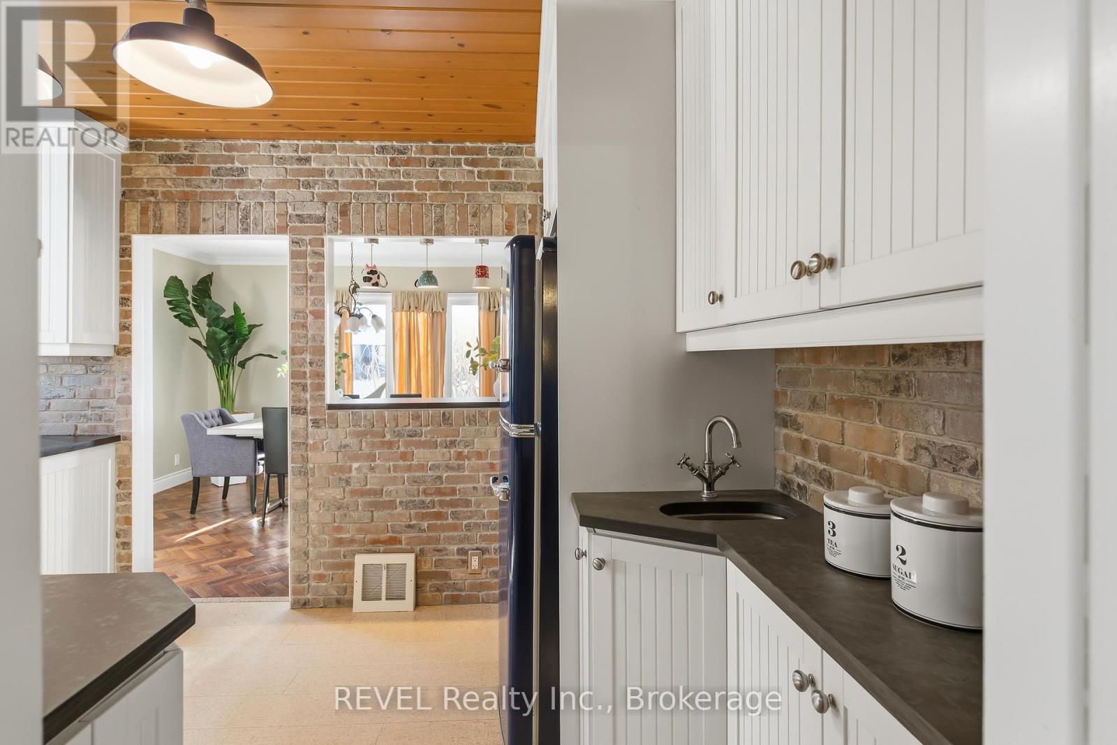 6 Rosslyn Avenue, Grimsby, Ontario  L3M 3G2 - Photo 14 - X12741324