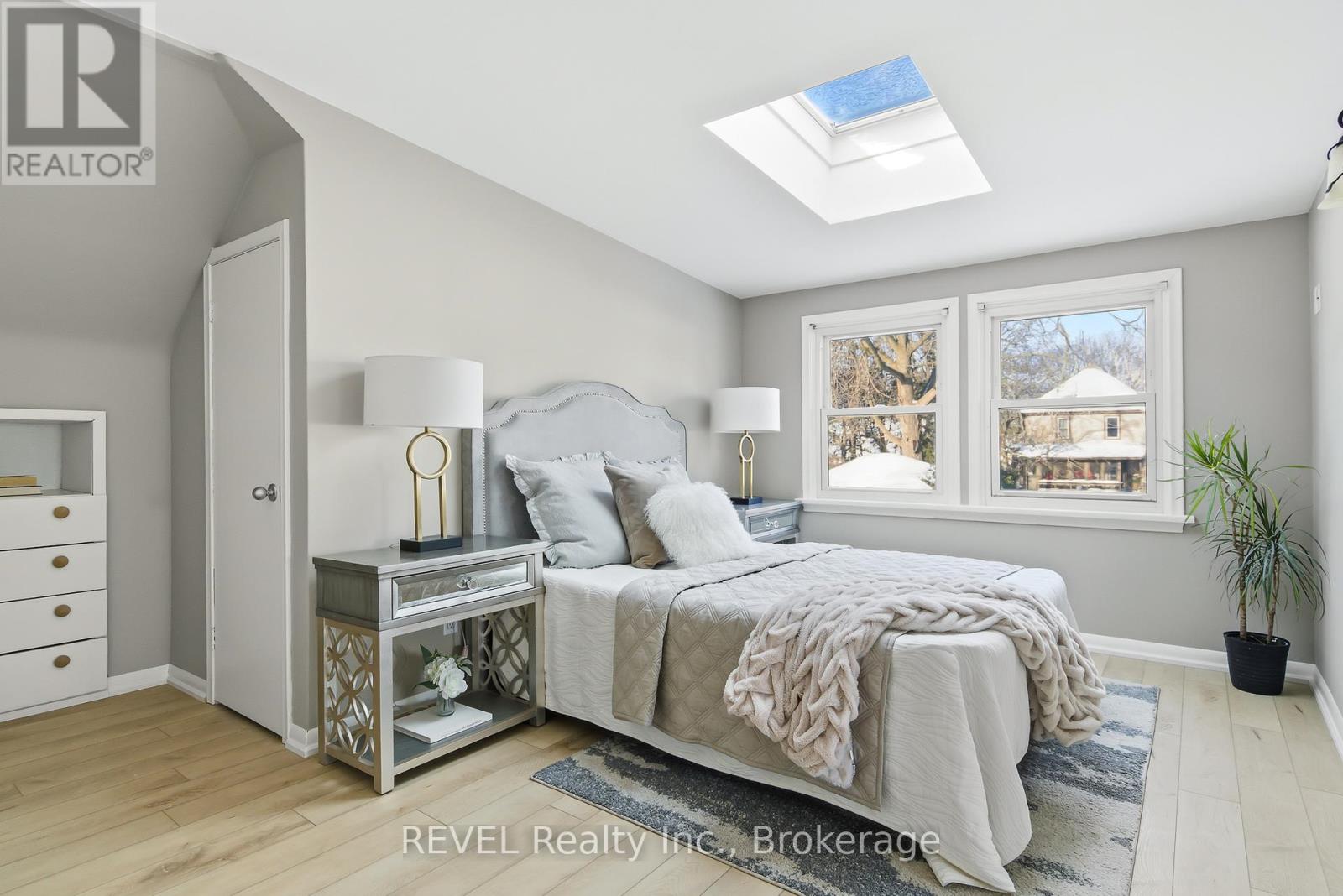 6 Rosslyn Avenue, Grimsby, Ontario  L3M 3G2 - Photo 21 - X12741324