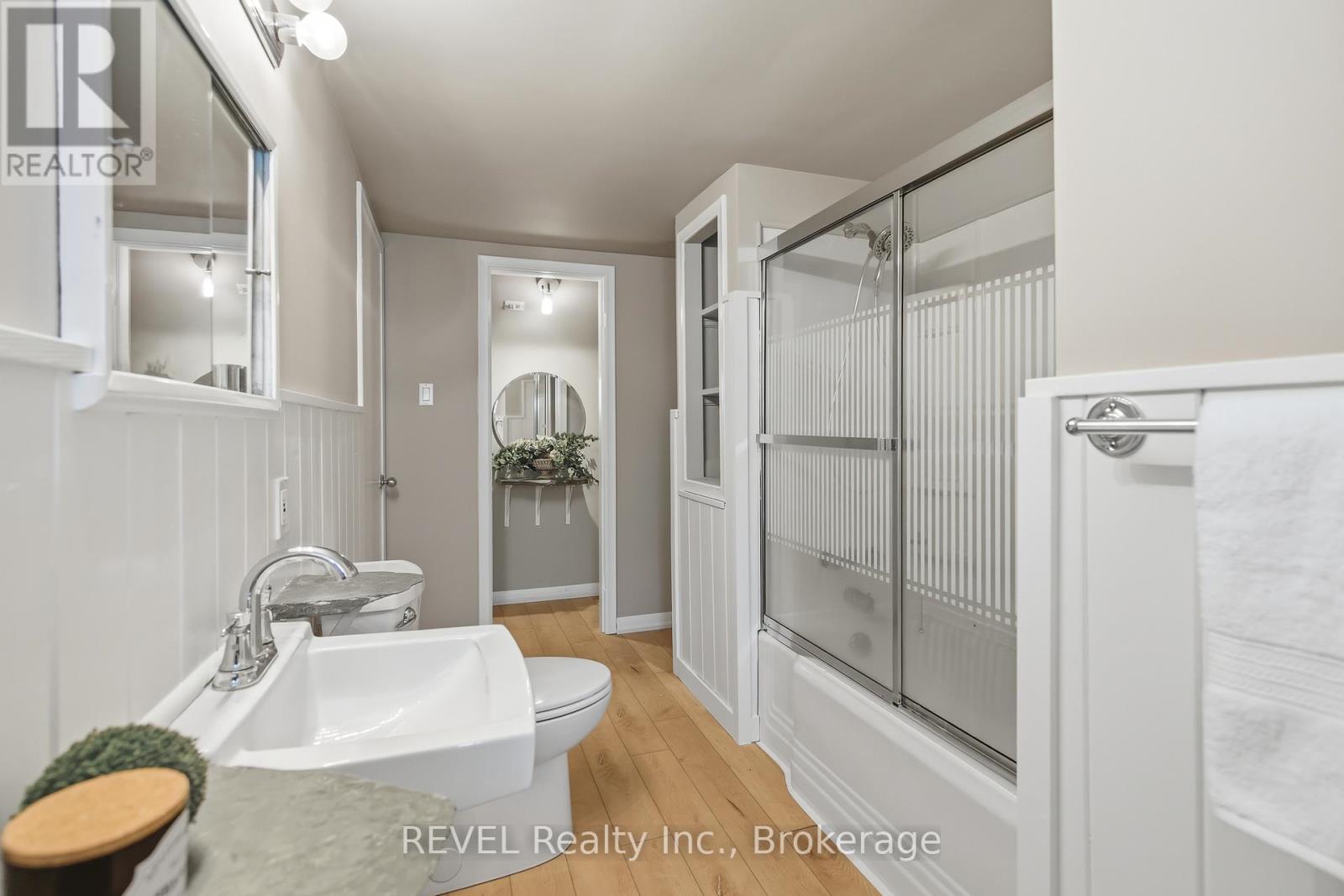 6 Rosslyn Avenue, Grimsby, Ontario  L3M 3G2 - Photo 23 - X12741324