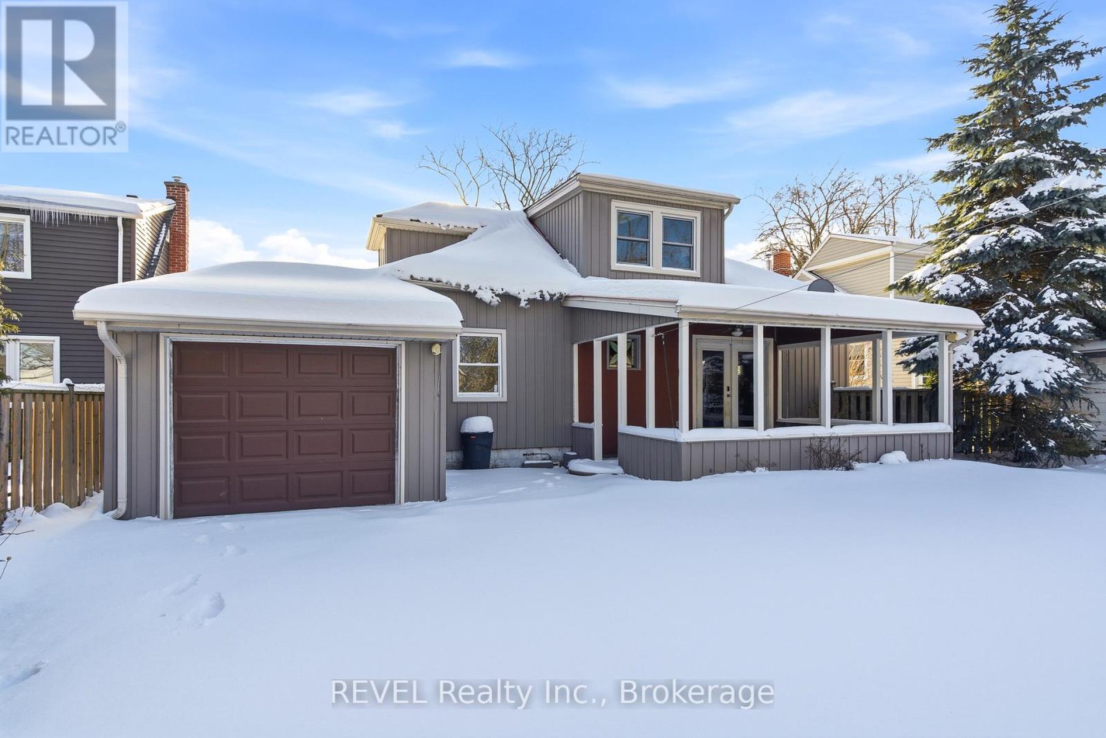 6 Rosslyn Avenue, Grimsby, Ontario  L3M 3G2 - Photo 3 - X12741324