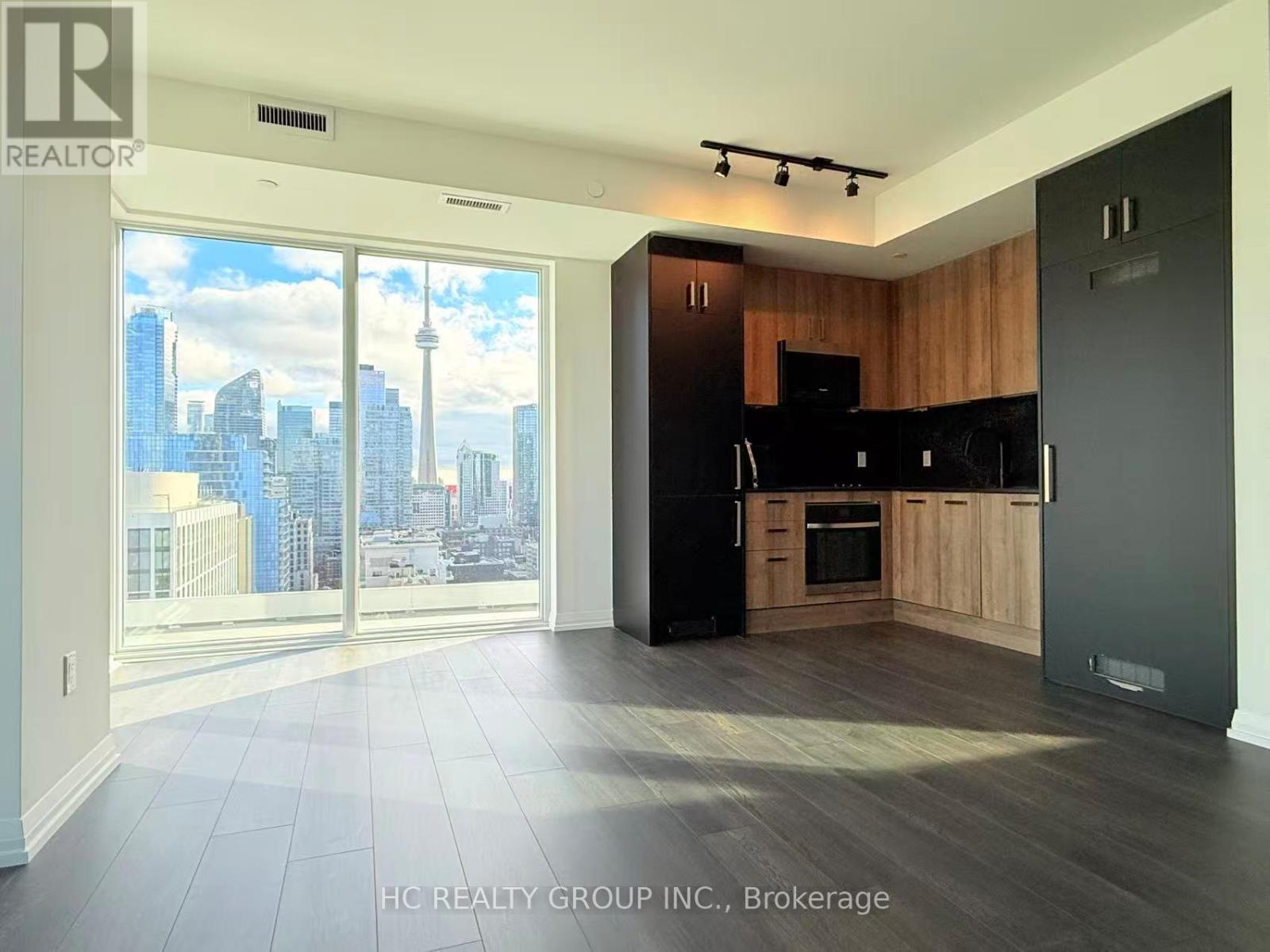 2005 - 280 DUNDAS STREET W, Toronto, Ontario