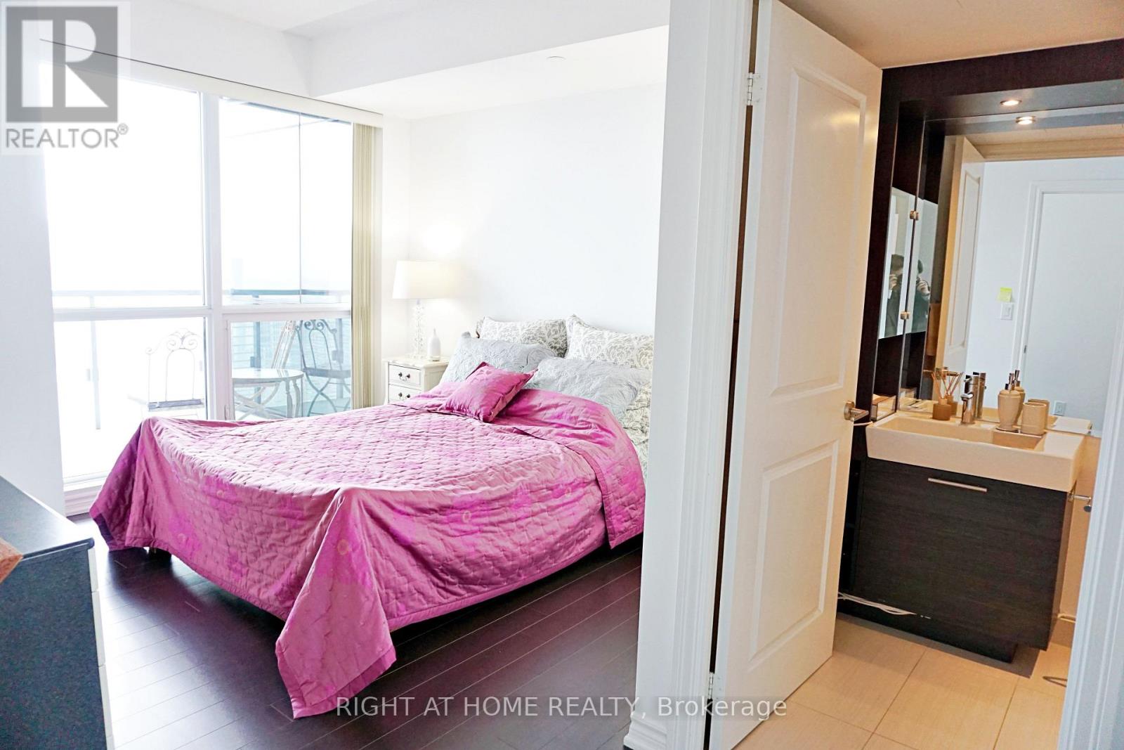 4207 - 386 Yonge Street, Toronto, Ontario  M5B 0A5 - Photo 10 - C12741320