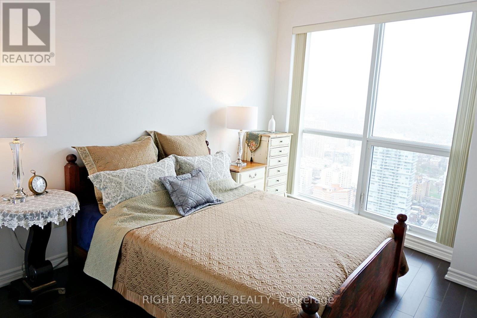 4207 - 386 Yonge Street, Toronto, Ontario  M5B 0A5 - Photo 13 - C12741320