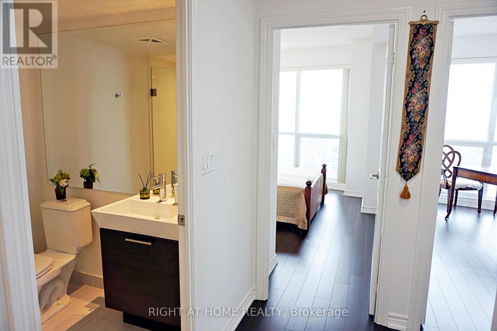 4207 - 386 Yonge Street, Toronto, Ontario  M5B 0A5 - Photo 16 - C12741320