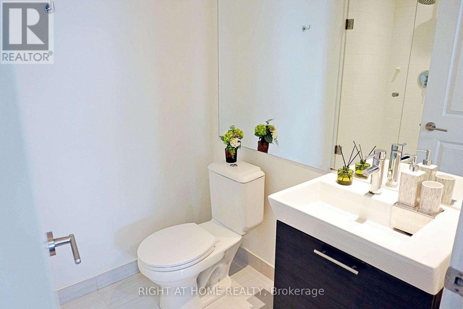 4207 - 386 Yonge Street, Toronto, Ontario  M5B 0A5 - Photo 17 - C12741320