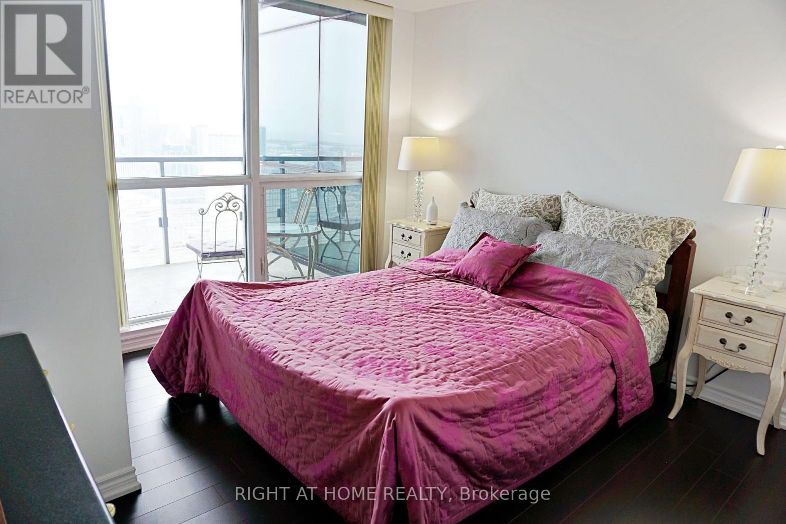 4207 - 386 Yonge Street, Toronto, Ontario  M5B 0A5 - Photo 8 - C12741320