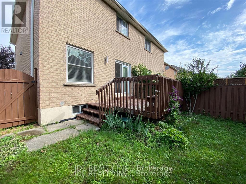 618 Leatherleaf Drive, Mississauga, Ontario  L4Z 3Z1 - Photo 2 - W12741292